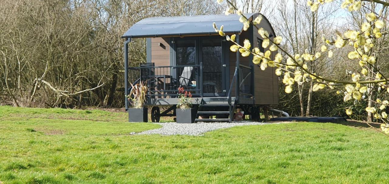 Peppercorn Pod At Beck House Glamping Hotel Salmonby Exterior foto