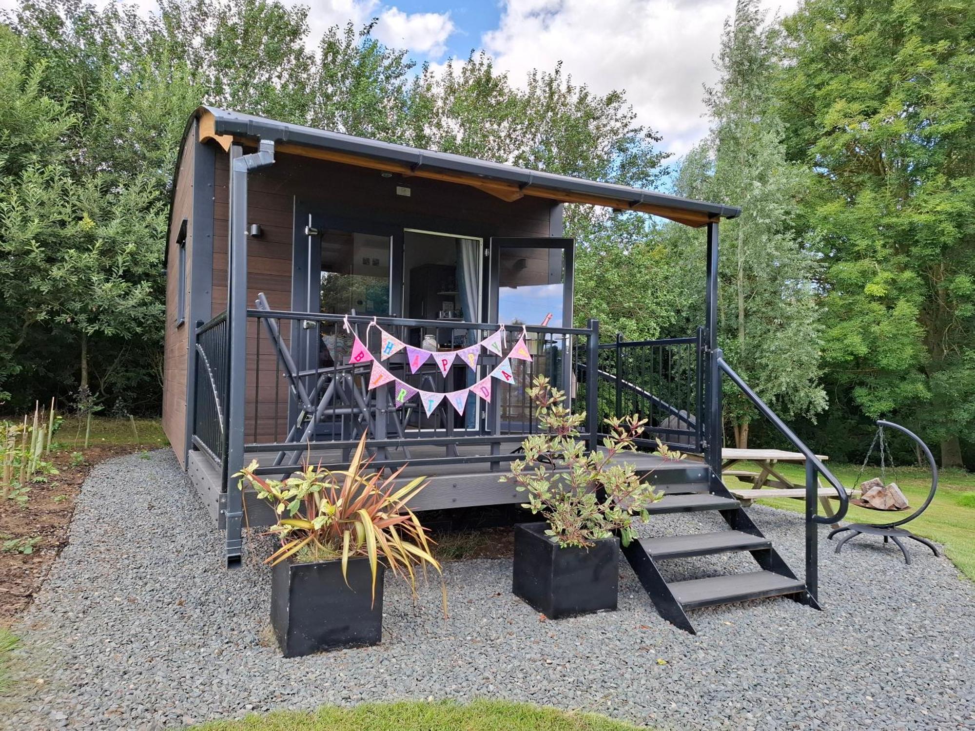 Peppercorn Pod At Beck House Glamping Hotel Salmonby Exterior foto